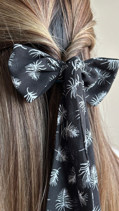 Black & White Feather Skinny Scarf